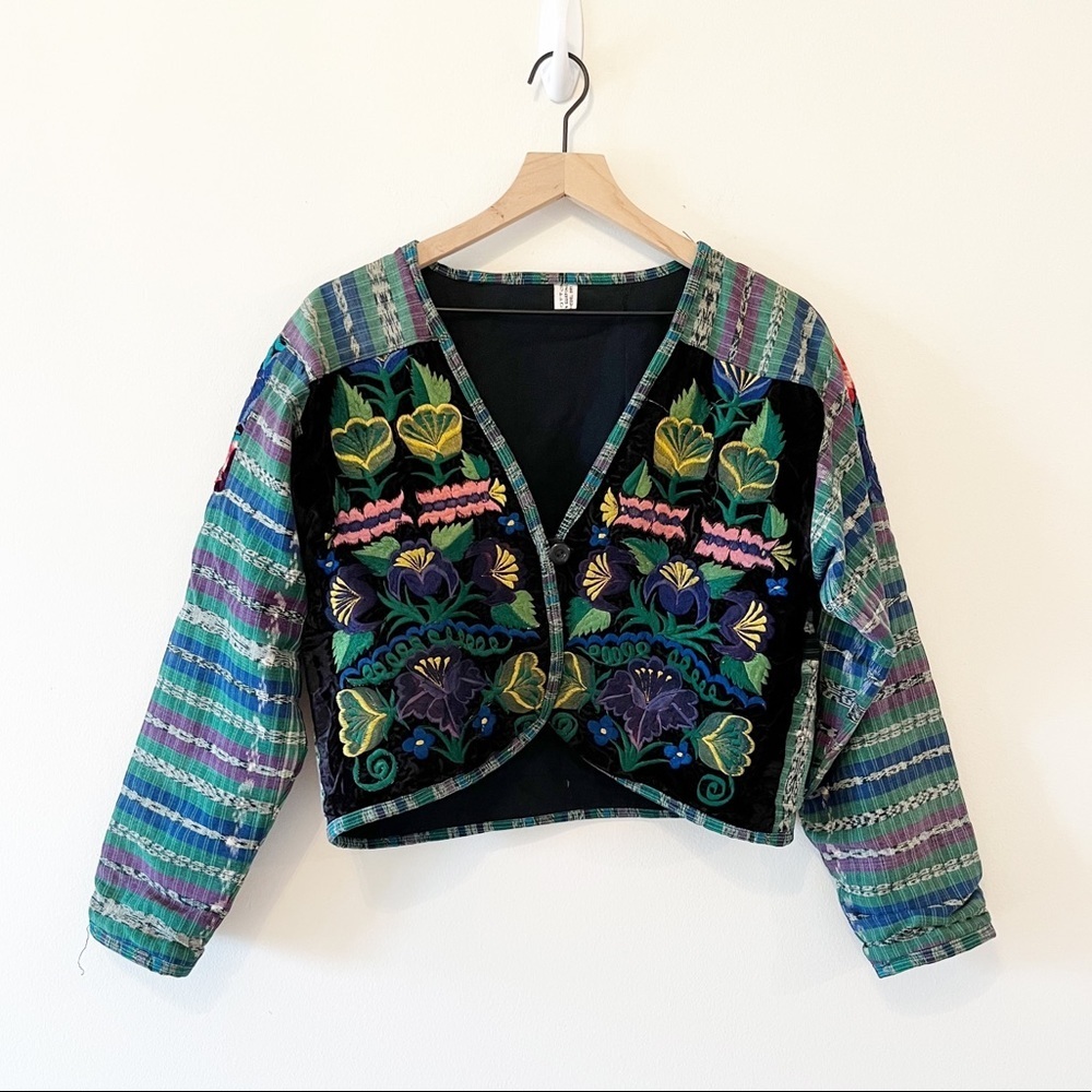Gorgeous Vintage Unique Floral Embroidered Cropped Jacket Size Small 100% Cotton